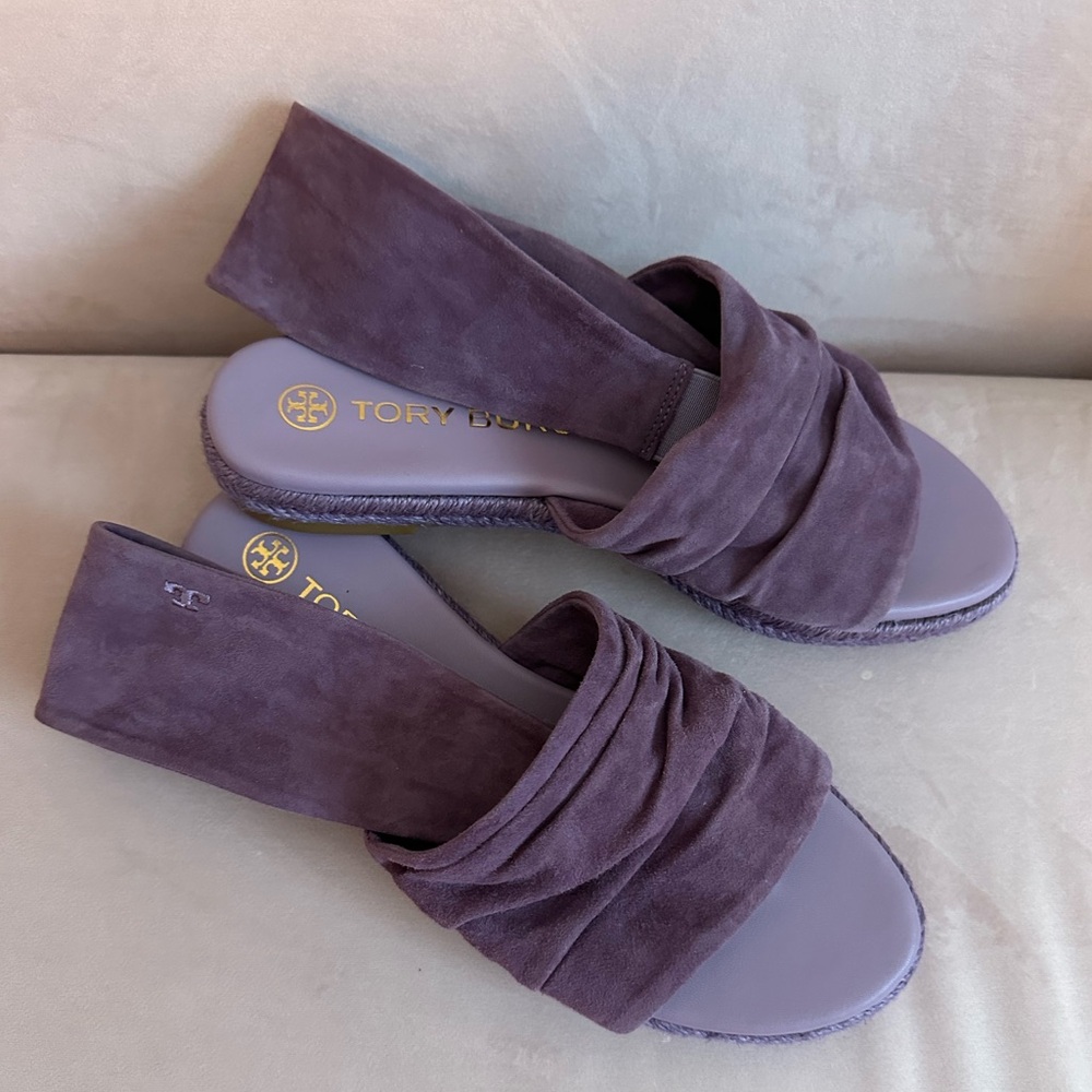 ✨🆕✨NWOT Tory Burch suede sling-back espadrille sandals.